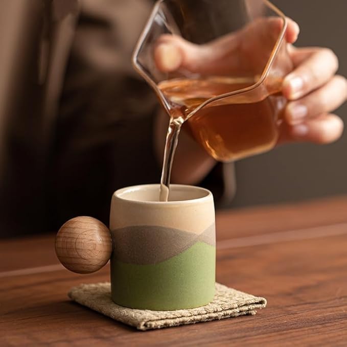 2.4oz Ceramic Espresso Cups Set of 4, Small Coffee Cups with Wooden Handle, Gradient Color Demitasse Cups, Ceramic Tea Cups Gift Box Packaging (Round Handle)