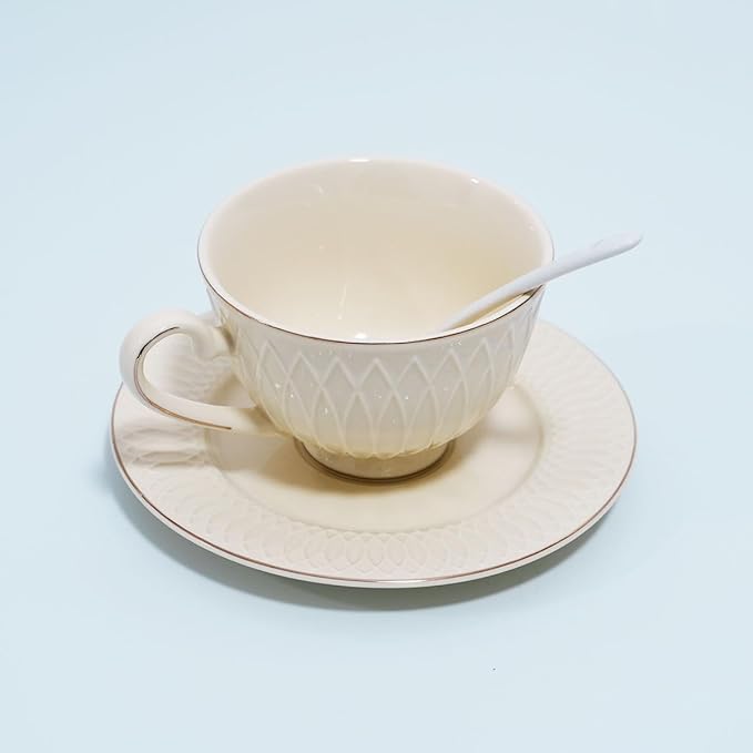 Bone China Tea Cup and Saucer Set with Spoon，Elegant Floral Tea Cup Set (7 oz)，British Coffee Latte Mug for Birthday Party Christmas gift for Friends