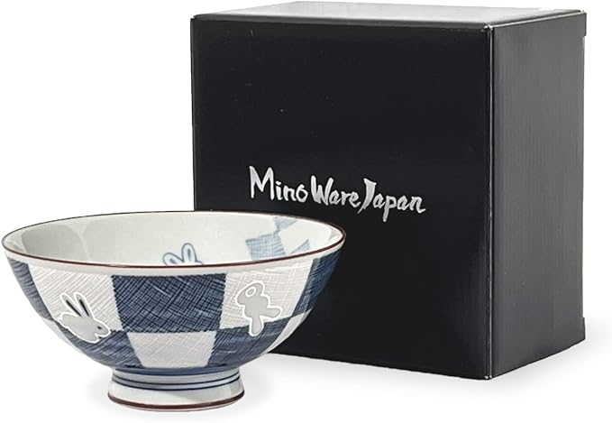 Traditional Style Japanese Ceramics Rice Bowl Chawan Pottery, Dishwasher Microwave Safe Made in Japan (Ichimatsu Usagi, Medium (oohira))