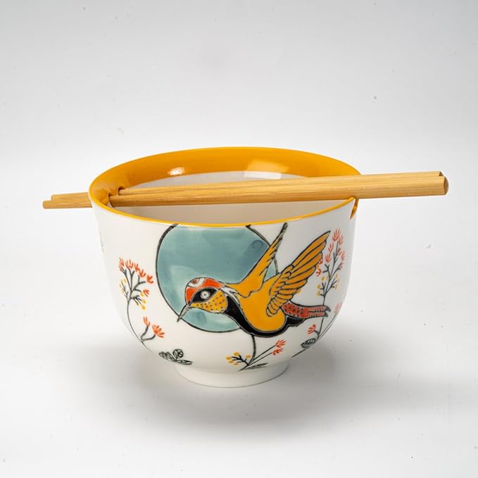 Urban Tokyo Handpainted Ceramic Glazed Japanese Ramen Udon Noodle Rice Bowl With Chopsticks 20 fl oz 5 inch Diameter Bowl Sets Color Box Packaging (Hummingbird)