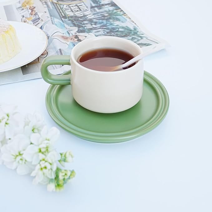 Bone China Tea Cup and Saucer Set with Spoon，Elegant Floral Tea Cup Set (7 oz)，British Coffee Latte Mug for Birthday Party Christmas gift for Friends