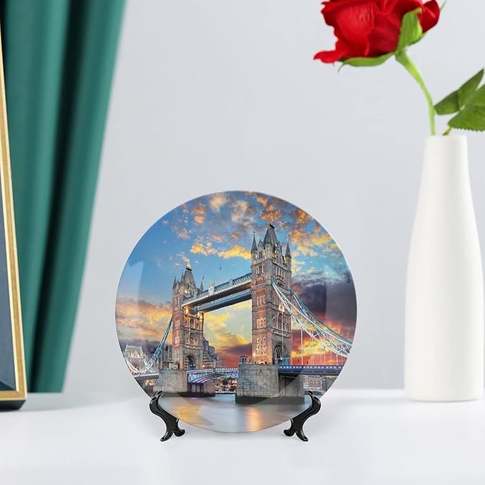 XISUNYA 10 Inch Decorative Plate, London Dinner Plate, Vista of Tower Bridge at Dramatic Sunset Thames River Print Ceramic Wall Hanging Decor Accessory for Dining Table Tabletop Home Decor