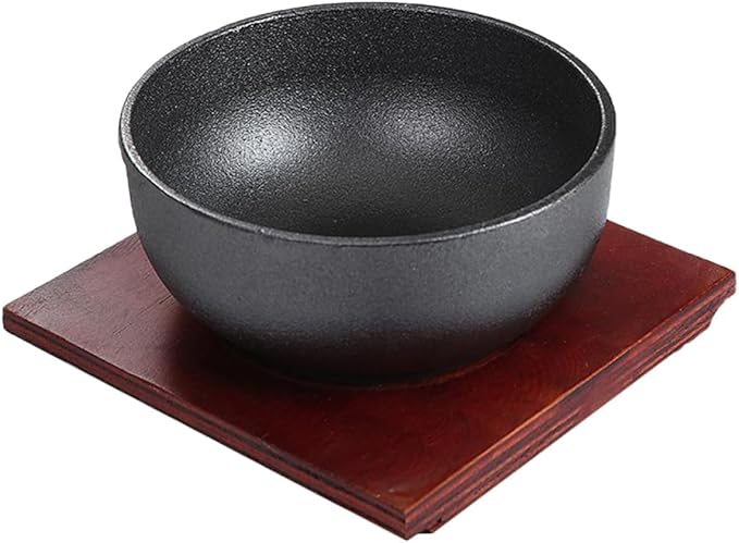 Cast Iron Bibimbap Mixing Rice Bowl with Wooden Tray, 15cm Korean Stone Pot for Induction Cooker, Reusable Household Food Serving Bowl for Japanese and Korean Cuisine