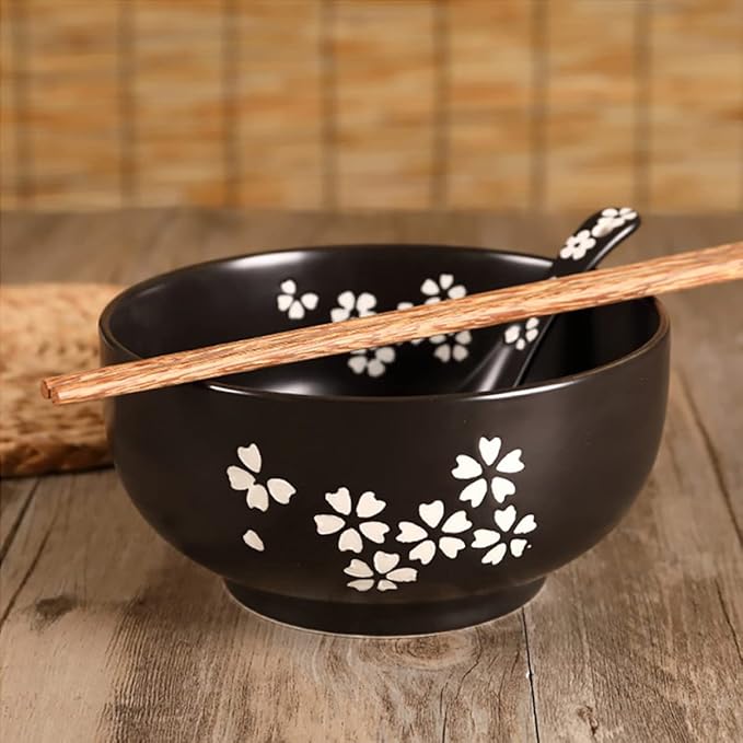 1 Set Japanese Style Ceramic Noodle Bowl with Cover and Spoon Soup Bowl for Ramen Soba Salad and Udon Easy to Clean Heat Preserving Design