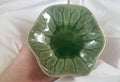 Lotus Leaf Shape Decorative Ring Tray, Small Key Bowl, Ceramic Trinket Tray Jewelry Dish Organizing Necklace Earrings, Home Decoration for Mom Best Friend Sister, Emerald Green.