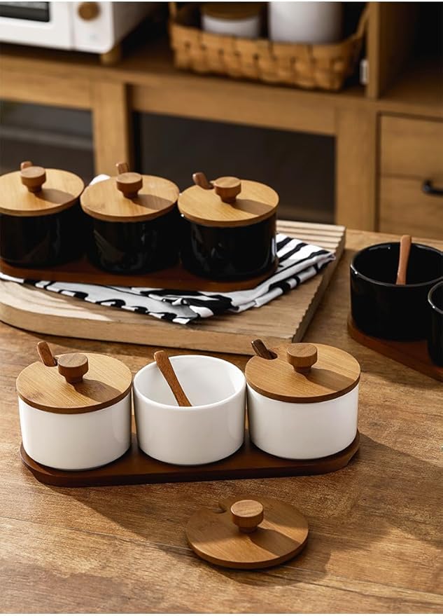 Ceramic Condiment Container with Lids and Spoons，Spice Jars Set of 3 for Sugar Salt Pepper Spice Pots Bowl，with Wooden Tray for Serving, Counter, Home, Kitchen