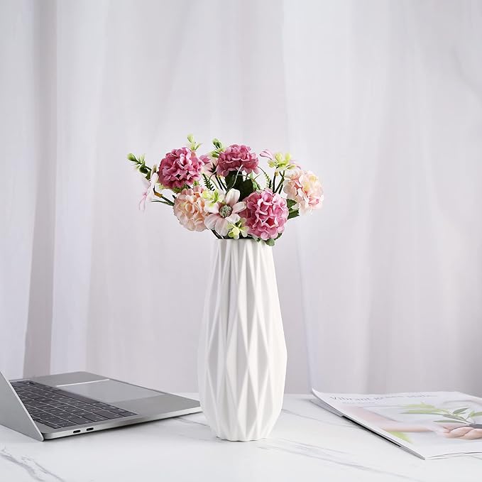Simple White Ceramic Vase, Modern Home Decoration Porcelain Vase Flower Vase Origami Design, Flower Arrangement Decoration Shooting Props (White)