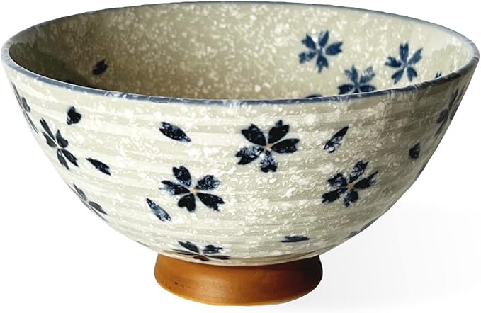 Traditional Style Japanese Ceramics Rice Bowl Chawan Pottery, Dishwasher Microwave Safe Made in Japan (Koyuki Zakura, Medium (oohira))