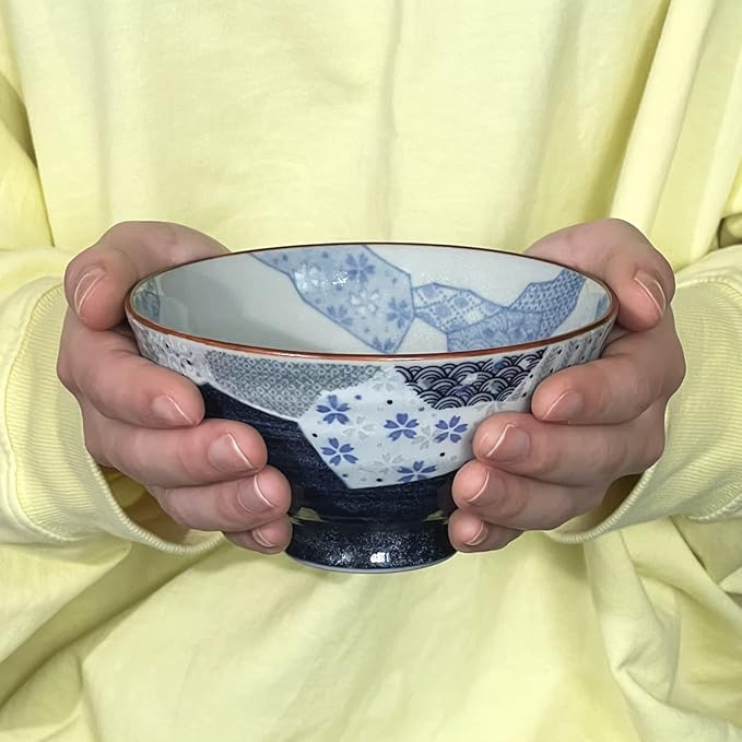 Traditional Style Japanese Ceramics Rice Bowl Chawan Pottery, Dishwasher Microwave Safe Made in Japan (Yuuzen, Medium (oohira))