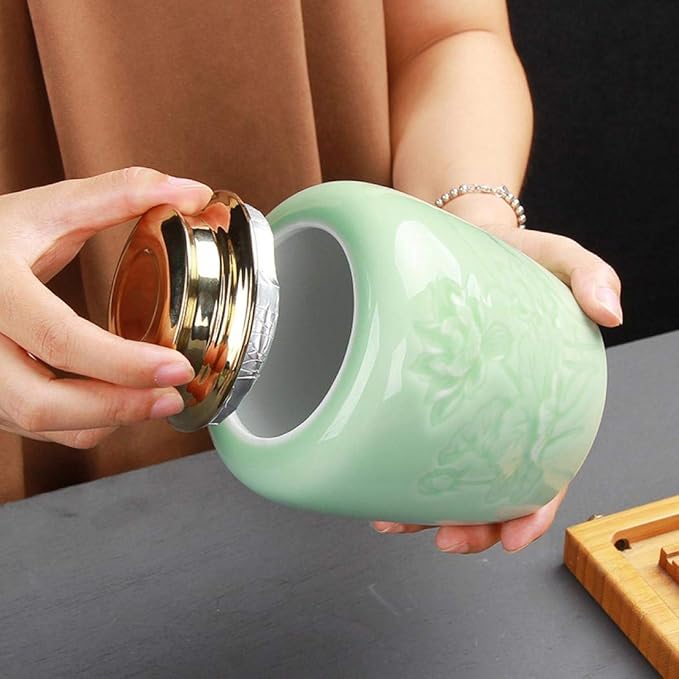 Exquisite Oriental Ceramic Food Storage Jar Canister Food Canisters,Loose Tea Tin/Tea Storage/Tea Caddy/Tea Canister/Coffee Canister/Coffee Jar/Spice Nuts Snacks Storage 23.67oz/700ml (Light green)