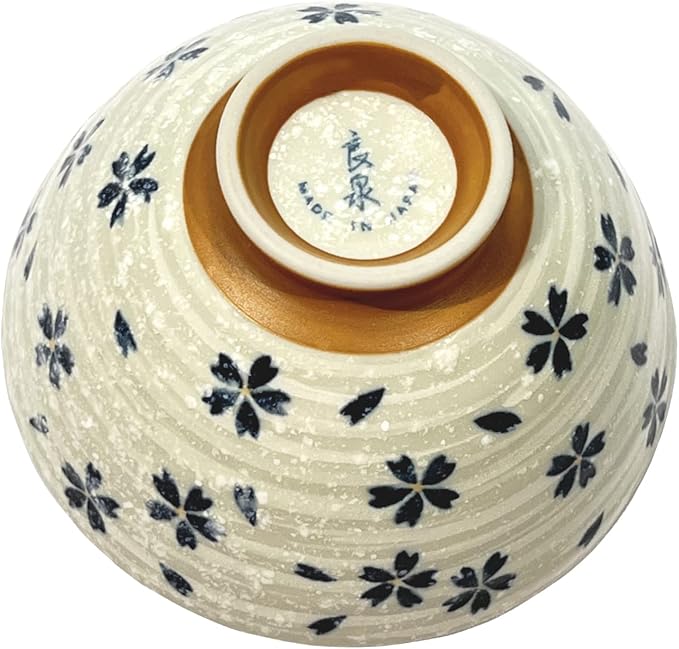 Traditional Style Japanese Ceramics Rice Bowl Chawan Pottery, Dishwasher Microwave Safe Made in Japan (Koyuki Zakura, Medium (oohira))