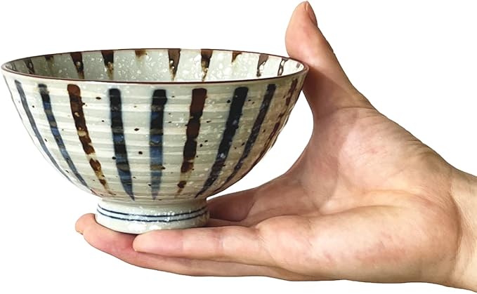 Traditional Style Japanese Ceramics Rice Bowl Chawan Pottery, Dishwasher Microwave Safe Made in Japan (Sabitokusa, Medium (oohira))
