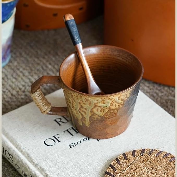 10oz Retro Vintage Japanese Style Handmade Ceramic Tea Cup with Handle, Lead-Free Glaze Artisanal Coffee Mug, Comfortable handle Handmade Pottery Tea Mug for office and home,Brown