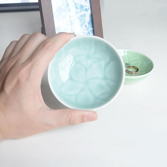 Round Flower Patterns Ring Dish Jewelry Tray Organizer, Ceramic Accent Tray for Vanity, Small Decorative Trinket Dish, Light Blue