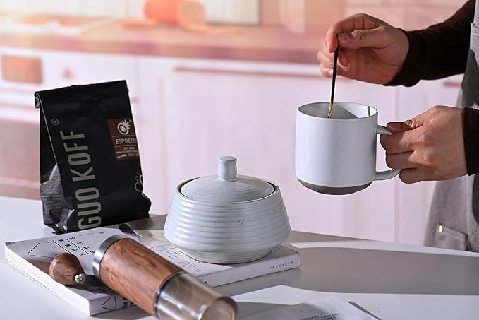 Retro Kitchen Canisters Ceramic Food Storage Jar Roud Shape with Silicone Airtight Lid for Tea, Coffee, Nuts, Herb, Spice, Sugar (Low White)