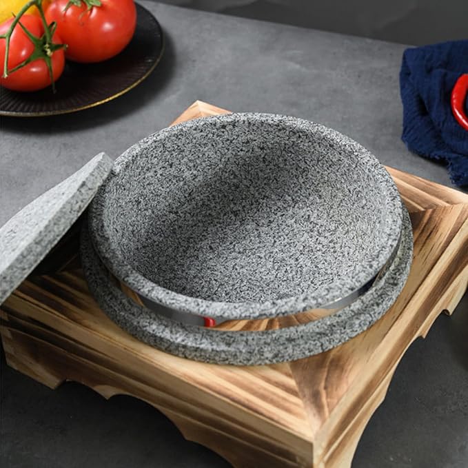 Bibimbap Bowl with Lid, Korean Stone Bowl Cooking Pot with Wood Tray, Natural Stone Bowl Hot Pot for Korean Restaurants, Soup, Rice, Stew,20cm/7.9inch