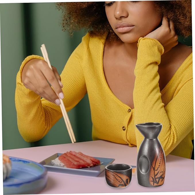 BESTYASH 1 Set Japanese Traditional Sake Set Ceramic Sake Pot and Cups for Home and Bar Use Elegant Design with Easy Pour Spout for Entertaining Guests and Special Occasions