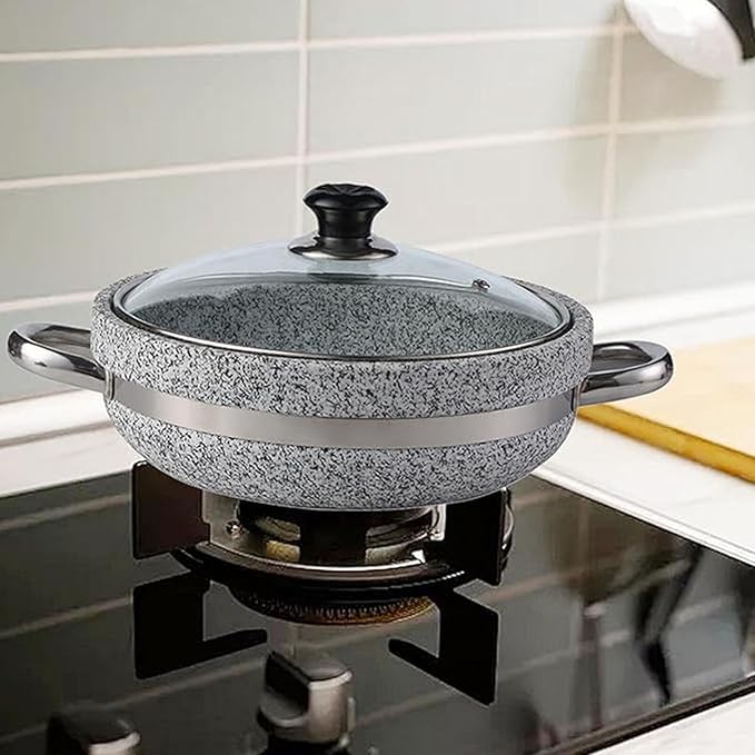 Korean Stone Bowl Induction Base with Glass Lid, Thicken Stone Bowl Hot Pot for Bibimbap Soups, Cookware Granite Stone Bowl with Wood Base, 11in with Tray