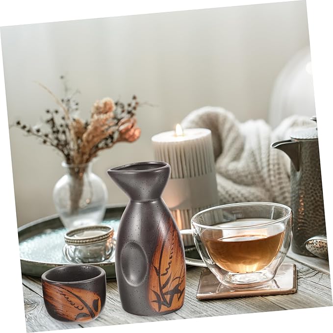 Cabilock 1set Japanese Sake Set Traditional Porcelain Sake Pot and Cups Ceramic Drinkware for Water Elegant Design for Home Use Gifting