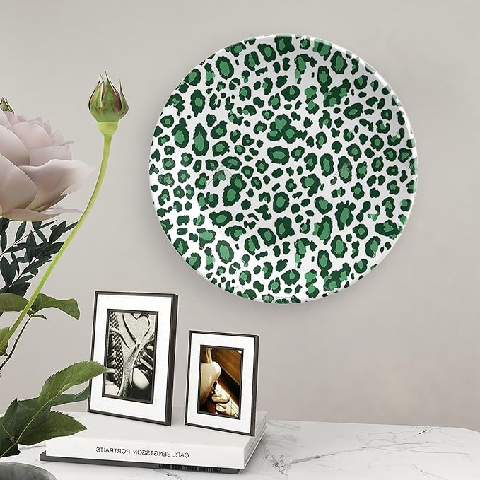 Leopard Graphite Green Dot Ceramic Decorative Plate, Leopards Animal On Chic Custom Hand-Painted Ceramic Decorative Plates for Display Household Home Decor, Art Decor for Wedding Table
