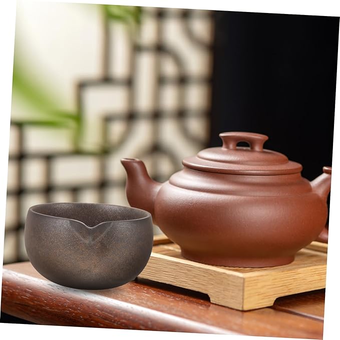 Cabilock Traditional Japanese Matcha Bowl with Spout Ceramic Tea Cup for Tea Ceremony Home Use Handcrafted Artisan Pottery Heat Retaining Chawan Enthusiasts