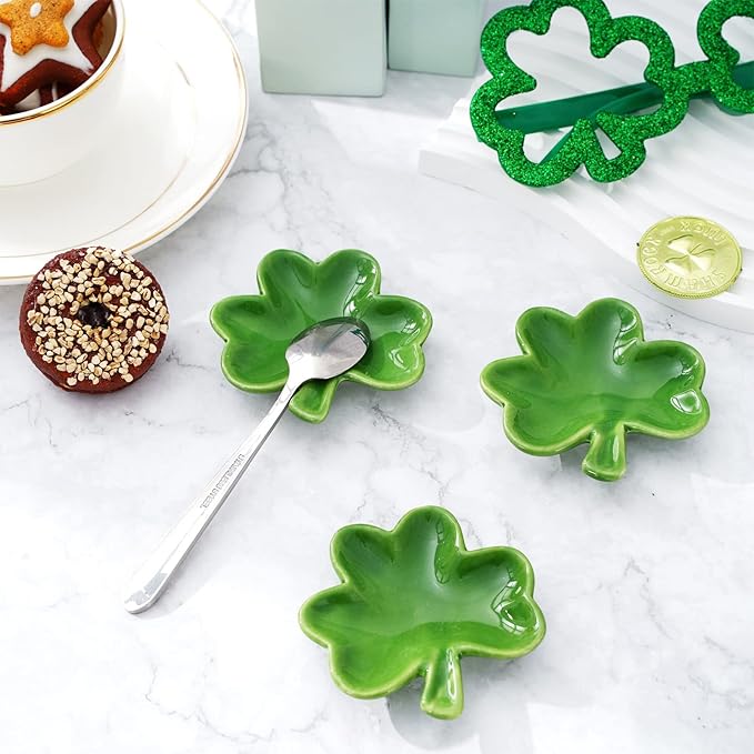 Whaline 4 Pcs 2.7 Inch St. Patrick's Day Mini Ceramic Spoon Rest Gradient Green Shamrock Small Coffee Spoon Holder Clover Ring Dish for Irish Holiday Home Coffee Station Bar Accessories
