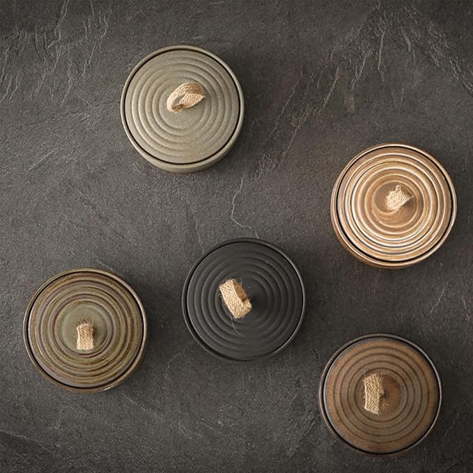 Retro ceramic storage jar - multifunctional jar for tea, coffee, and sugar - decorated kitchen container with lid (C)