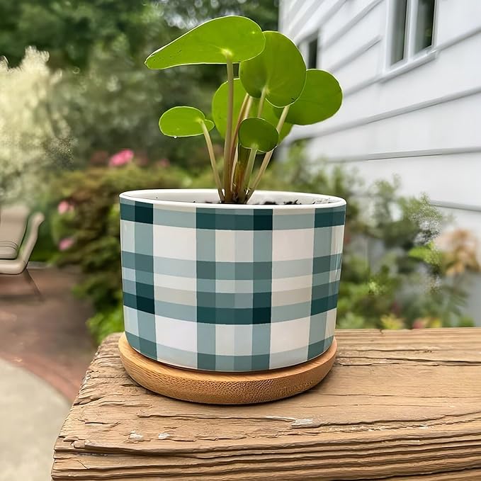 Sage Green Buffalo Plaid Planter Ceramic Green Buffalo Check Round Plant Pots with Drainage Holes and Bamboo Tray Pot for Pots Outdoor Indoor Plants