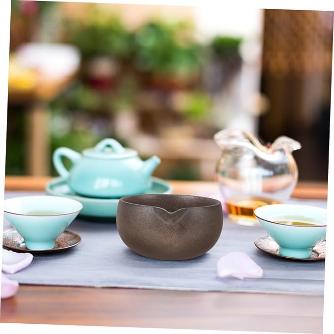 Cabilock Traditional Japanese Matcha Bowl with Spout Ceramic Tea Cup for Tea Ceremony Home Use Handcrafted Artisan Pottery Heat Retaining Chawan Enthusiasts