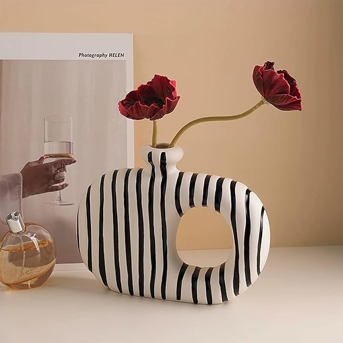 Linxia Minimalist Line Flower Vase and Art Sculpture 2-Piece Set, Black and White Line, Ornament for Table Centerpieces Aesthetic for Home Office