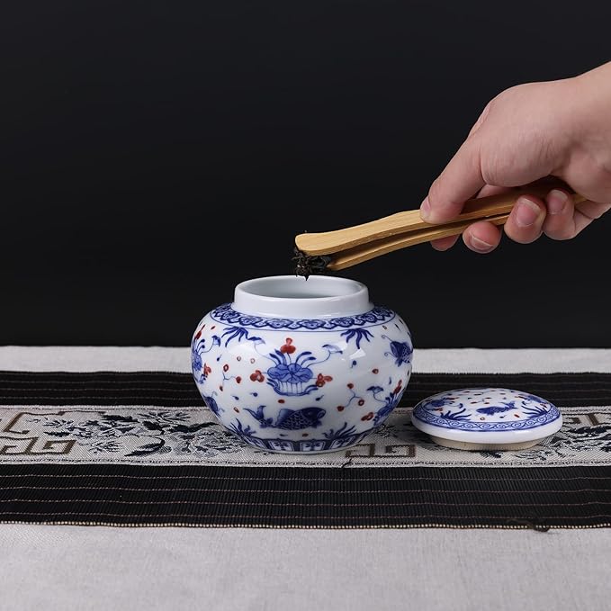 Traditional Chinoiserie Round Ginger Jars Blue and White Porcelain Series Ceramic Storage Jars with Sealed Lids,for Home/Kitchen/Dining Table Decoration (Fish Jar)
