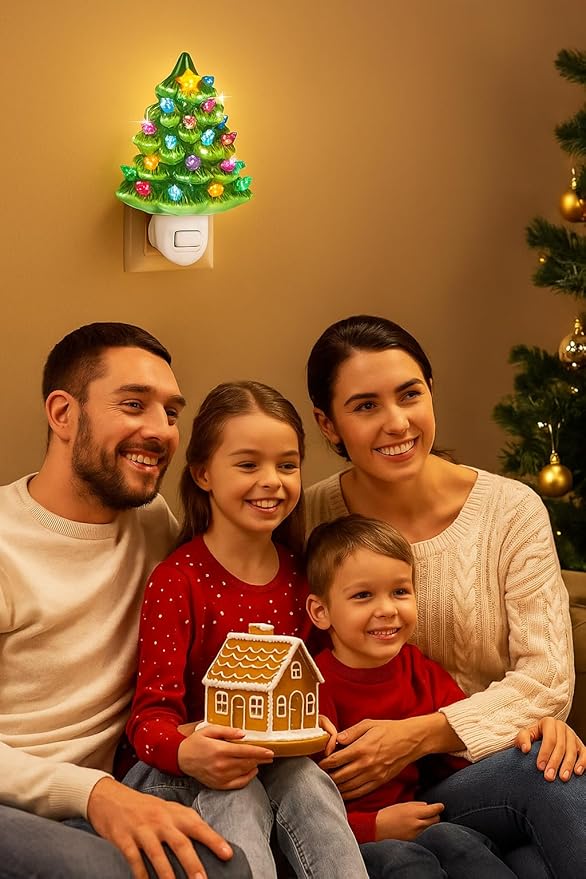 Christmas Tree Night Light – Green Tree Christmas Nightlight Plug Into Wall, 6" Ceramic, Holiday Decorations, Winter Home Décor Night Light for Kids/Adults Bedroom, Hallway, Bathroom & Kitchen