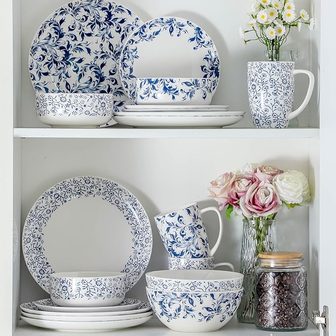 Ceramic Dinner Plates 10 Inch, Vintage Dessert Plates Set of 4, Floral Salad plates for Food, Blue and White Dishes, Round Plates for Kitchen, Oven & Microwave Safe