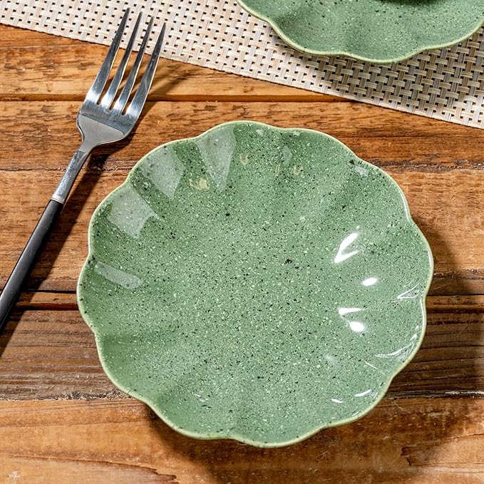 Small Dessert Plates Set of 4,Ceramic Dinner Plates 6 Inch for Appetizer, Fruits, Cake, Salad,Microwave Safe,Christmas Gift,Green