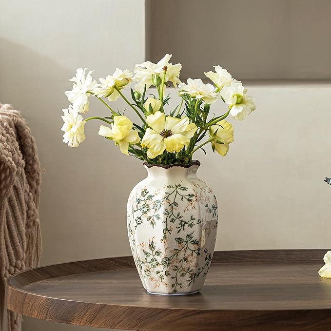 Vintage Pastoral Octagonal Vase, Green and Beige Retro Ceramic Flower Vases, Rustic Farmhouse Vases Chinoiserie Floral Small Vase for Home Decor, Living Room, Kitchen, Bedroom and Shelf 6.7 Inch