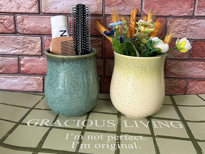 Short Kitchen Utensil Holder for Kitchen Counter, Ceramic Small Utensil Crock & Vase & Holder for Cutlery Spatula Brush Silverware Cooking Utensil Holder (Retro Mist Green)