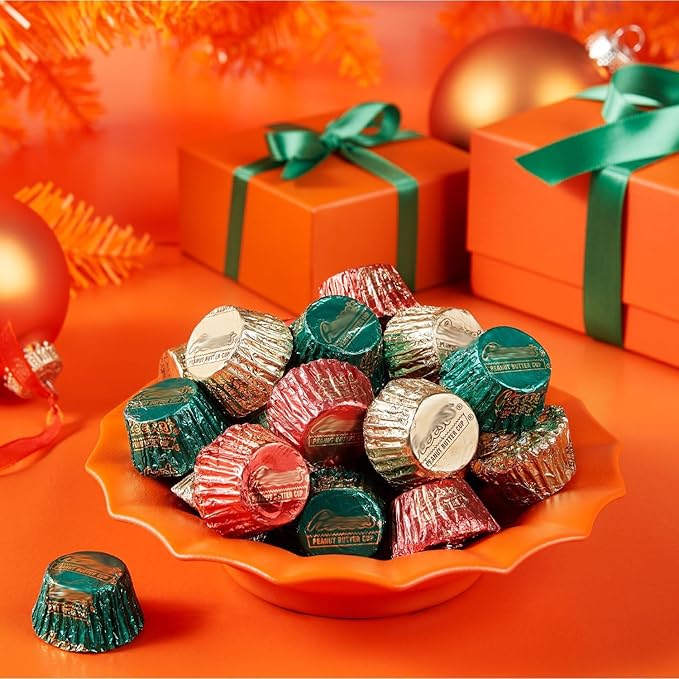 Christmas Candy, Bulk 2 Lbs, Miniature Peanut Butter Cups In Red, Green and Gold Holiday Seasonal Wrap, Individually Wrapped Gluten Free Milk Chocolate Peanut Butter Cups in Bulk, Appx 100 Pieces